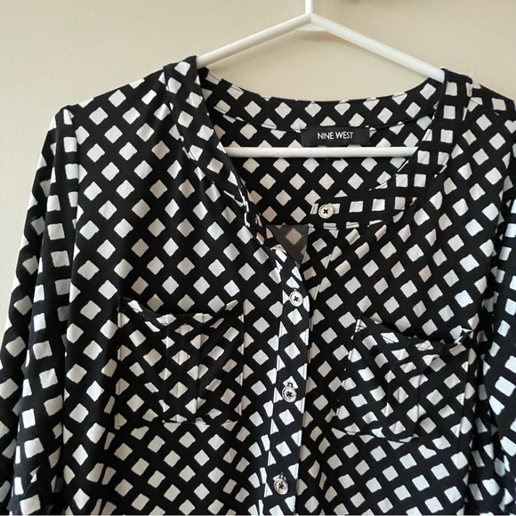 Patterned Blouse - Picture 4 of 4
